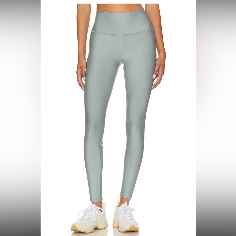 Alo Cosmic Grey 7/8 Length Airlift Leggings SIZE XS.